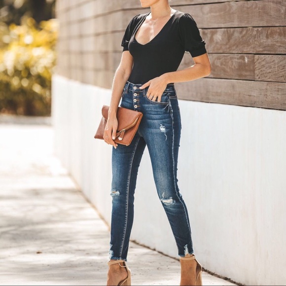 50% CLEARANCE 🎄Roxy Puff Sleeved Bodysuit - Picture 3 of 8